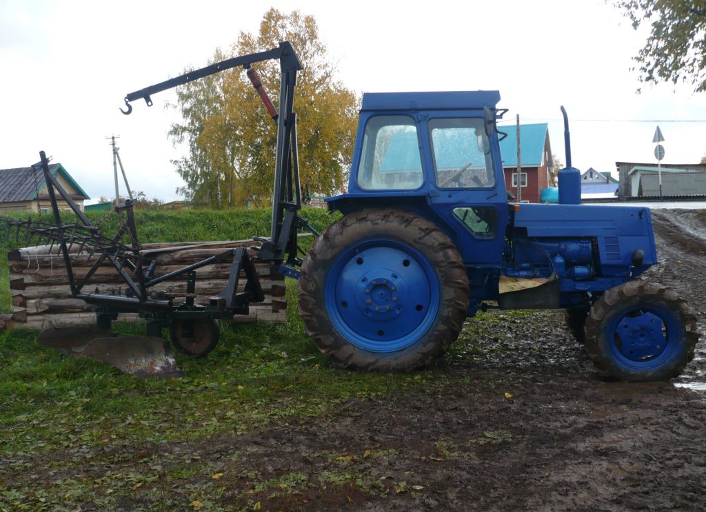Права на трактор в Москве